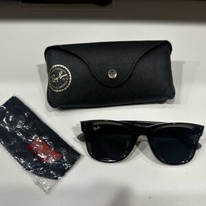 Ray-Ban Wayfarer Reverse Grey RBR0502S Sunglasses